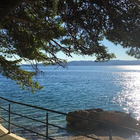 By The Sea Brela, Makarska - 16950 Apartment *