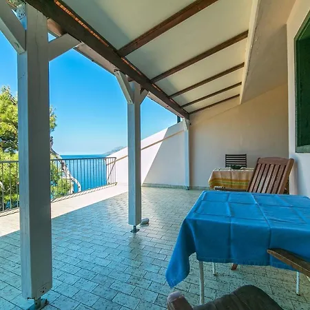 By The Sea Brela, Makarska - 16950 Apartment *