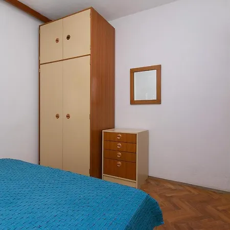 Apartment By The Sea Brela, Makarska - 16950
